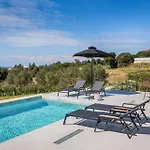 Villa Eirini By Vintage Travel